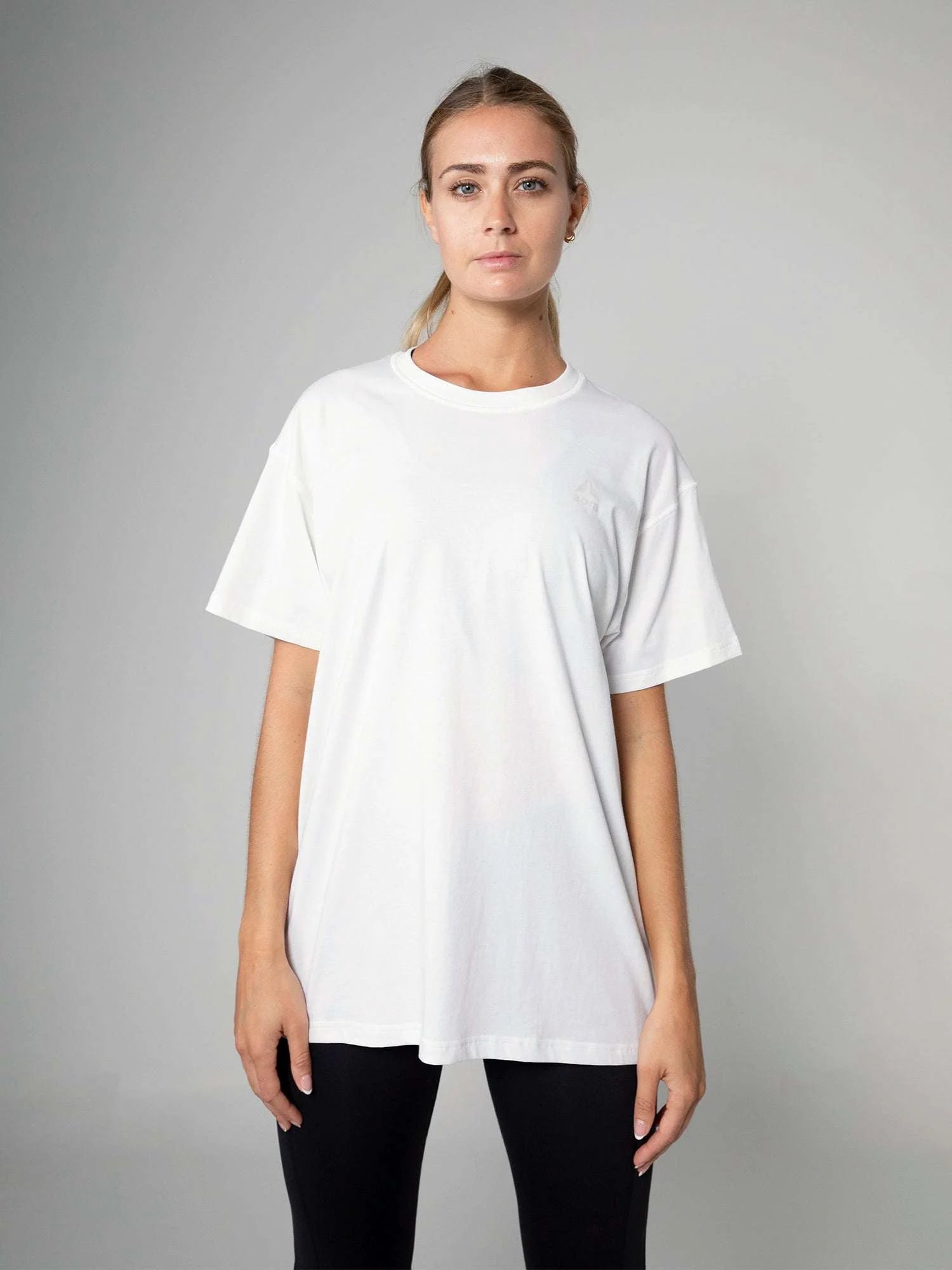 SEASON GRAPHIC SHIRT V5 UNISEX