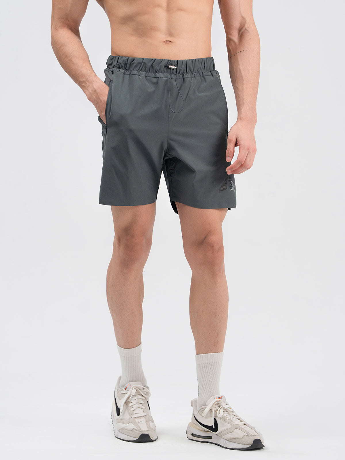 HIGH PERFORMANCE SHORT-MOON