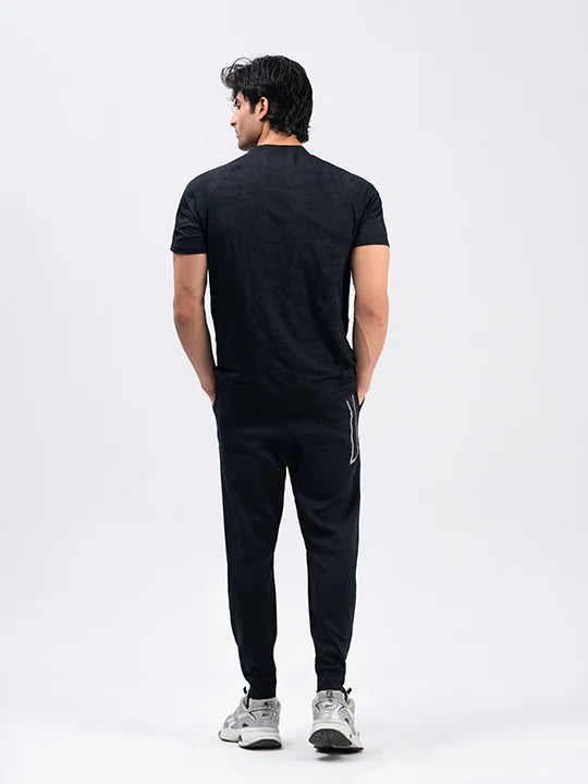 PERFORMANCE T-SHIRT - BLACK